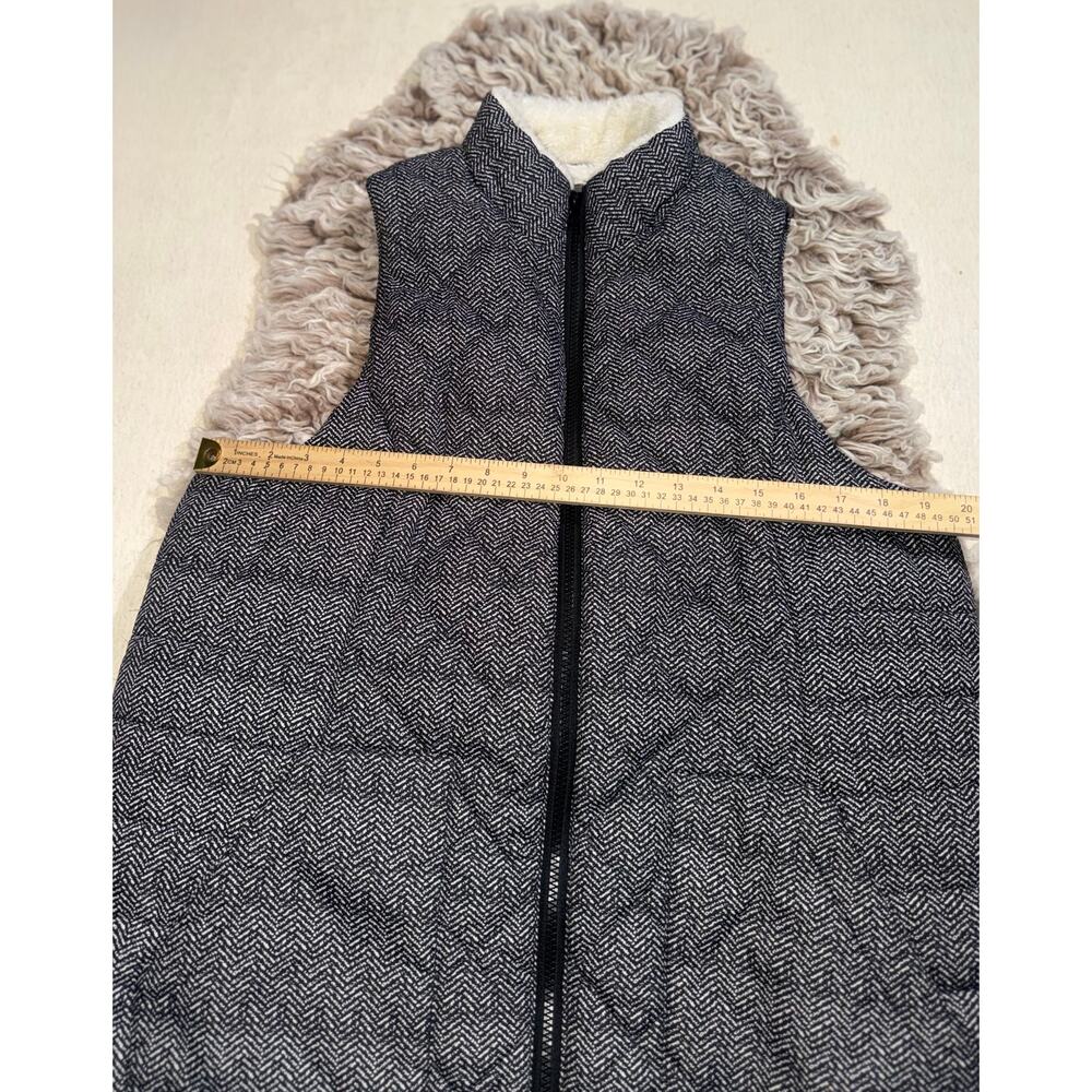 Maurice’s women’s quilted vest herringbone pattern with furry lined - Picture 10 of 10